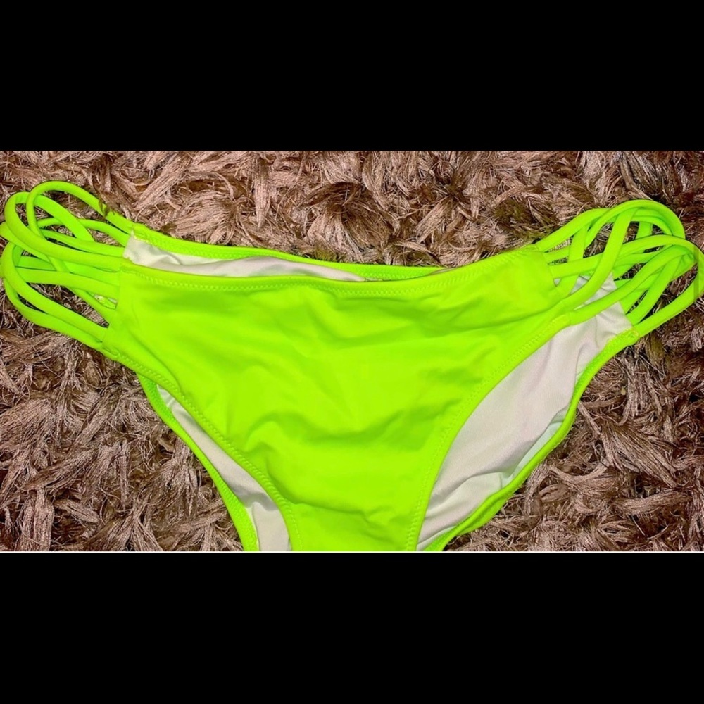 Green VS bottoms for shanna